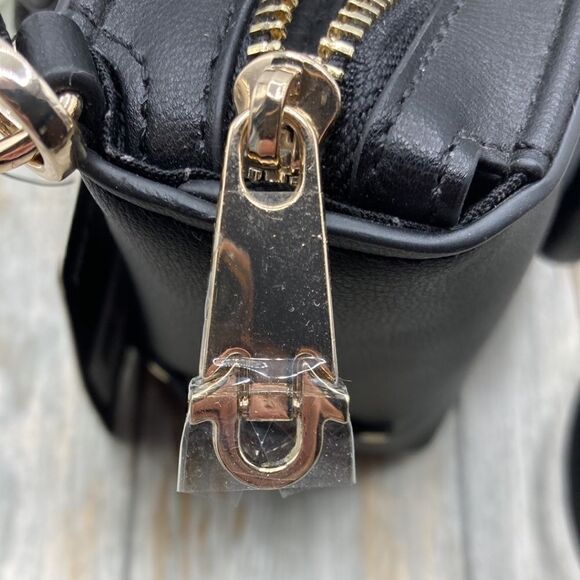 Women’s True Religion Small Black Crossbody Shoulder Bag Handbag Purse - Picture 4 of 14